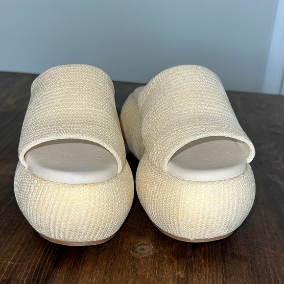 ShuShop ILANA Wedge Sandals in Ivory size 8.5 - Picture 4 of 13